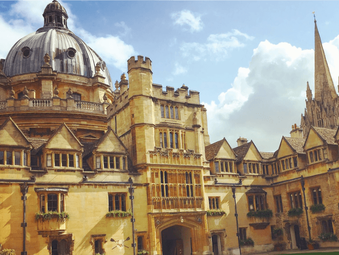 英国私校里的学生一定非富即贵吗？英国学费最贵的私校都有哪些？