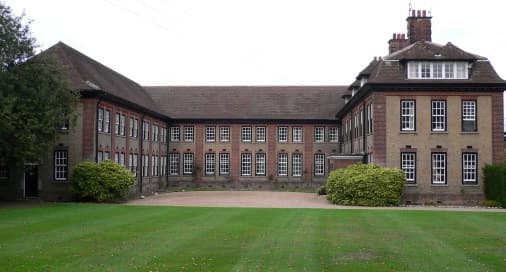 格瑞萨姆学院