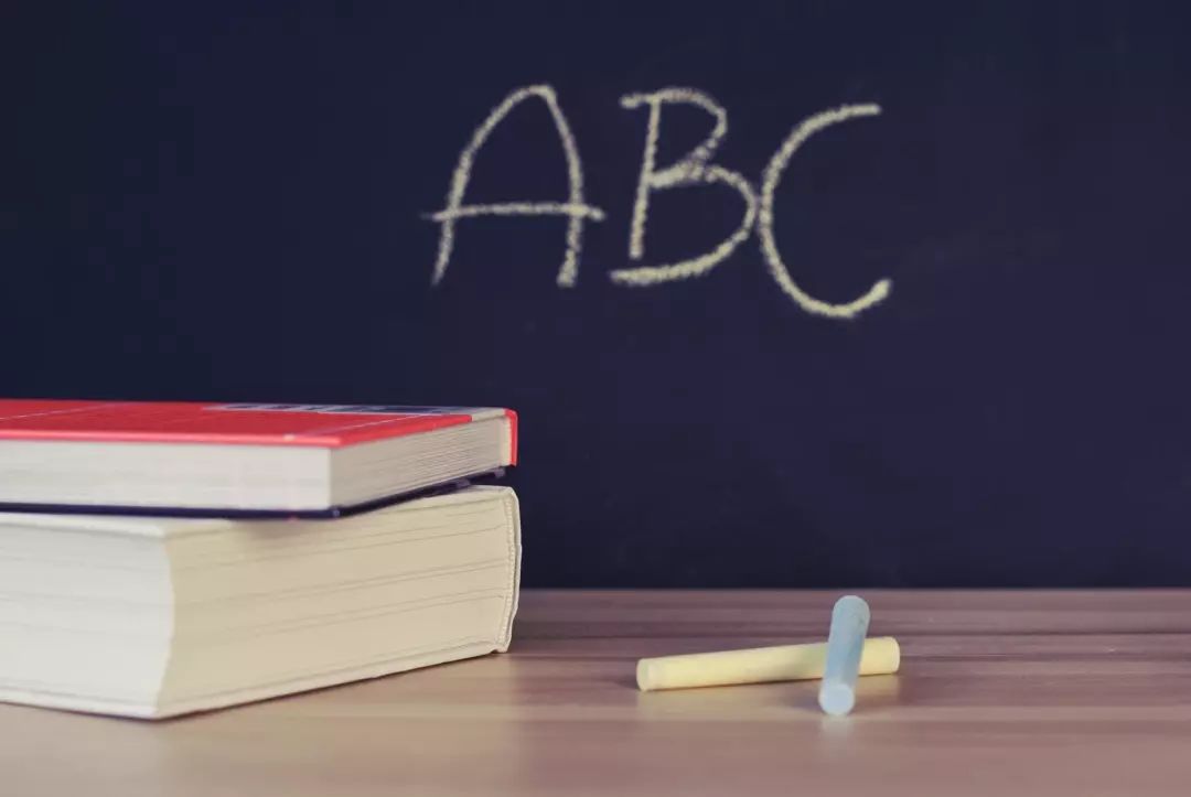 英萃教育低龄留学案例：从国内普通学校到英国顶级学府的完美蜕变